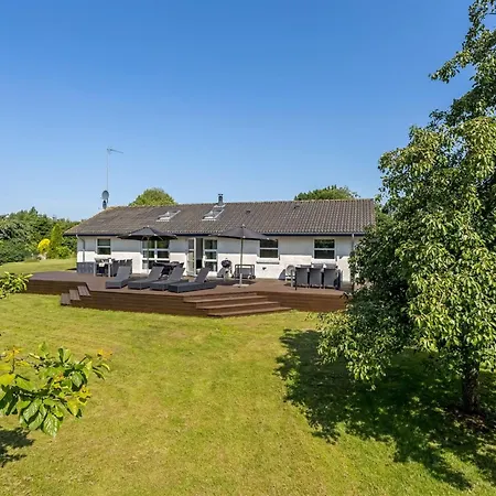 Laulu - 200m From The Sea By Interhome *