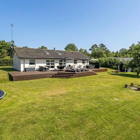 Laulu - 200m From The Sea By Interhome Bøtø By