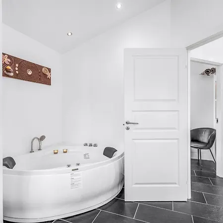 Laulu - 200m From The Sea By Interhome *