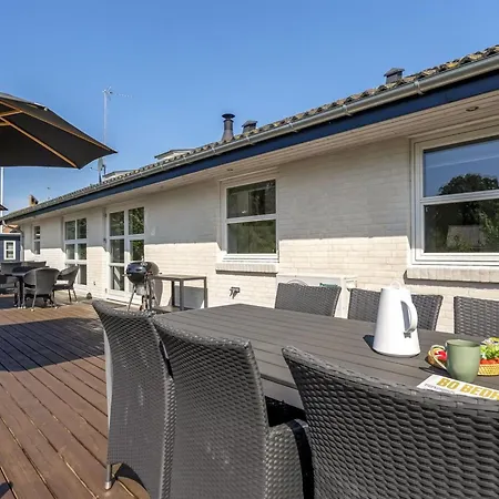 Laulu - 200m From The Sea By Interhome Bøtø By